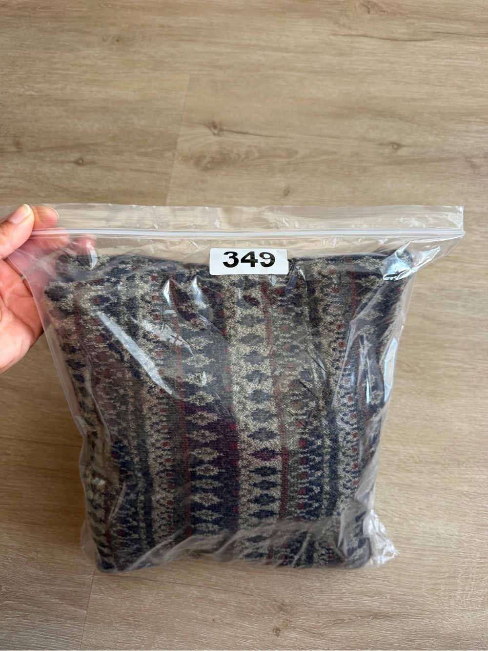 Vintage Claiborne Fair Isle Merino Wool Blend Sweater SZ L - Picture 6 of 6